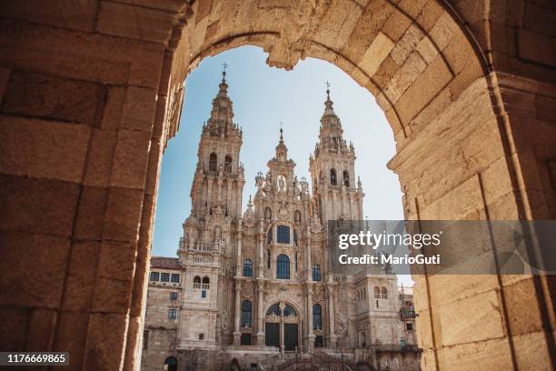 kathedraal van santiago de compostela - santiago de compostella stockfoto's en -beelden