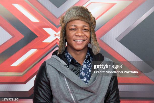 Il cantante e concorrente Samuel Storm al red carpet in occasione della finale della trasmissione televisiva X Factor Italia. Milano, 13 dicembre 2013