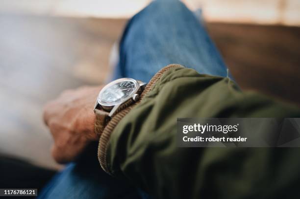 vintage wrist watch - luxusuhr stock-fotos und bilder