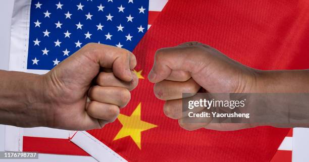 conflict between usa and china - us china trade war stock pictures, royalty-free photos & images