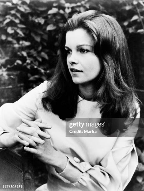 138 Actress Genevieve Bujold Stock Photos, High-Res Pictures, and
