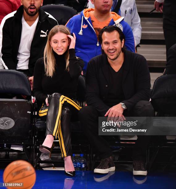 Sydney Sweeney and guest attend New York Knicks v New Orleans Pelicans preseason game at Madison Square Garden on October 18, 2019 in New York City.