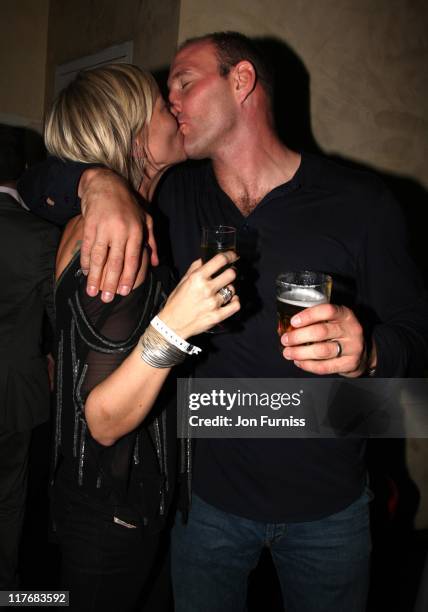 Lawrence Dallaglio and wife Alice Dallaglio pose at the O2 England World Cup party at L'Etoile on October 20, 2007 in Paris, France.