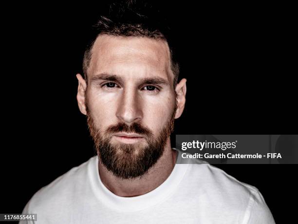 Lionel Messi Portrait Photos and Premium High Res Pictures - Getty Images