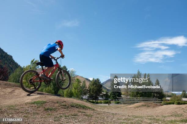 Bumpy Mtb Track Bumpy Road Side View Photos and Premium High Res Pictures - Getty Images