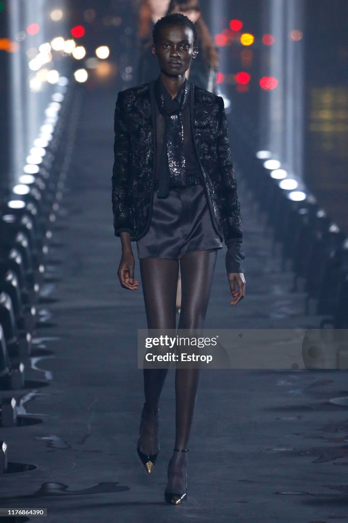 Saint Laurent : Runway - Paris Fashion Week - Womenswear Spring Summer 2020