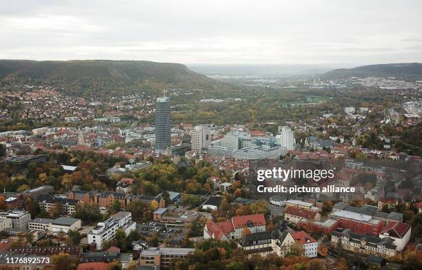 October 2019, Thuringia, Jena: View from the landgrave over Jena in the Saale valley . Photo: Bodo Schackow/dpa-Zentralbild/ZB