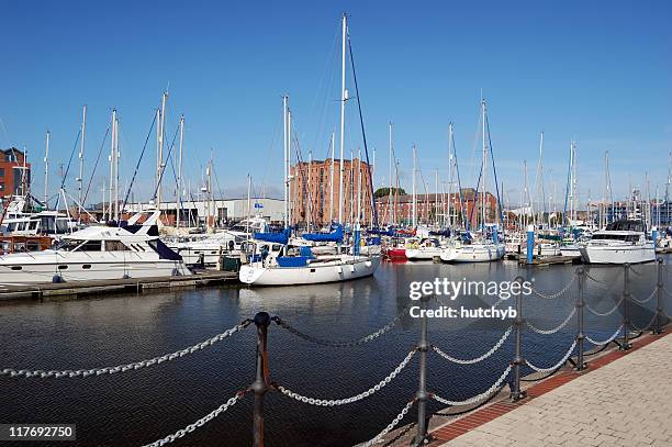 hull marina - humberside stock pictures, royalty-free photos & images