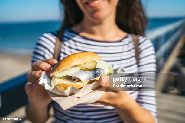 fish sandwich at travemünde - pão de leite imagens e fotografias de stock