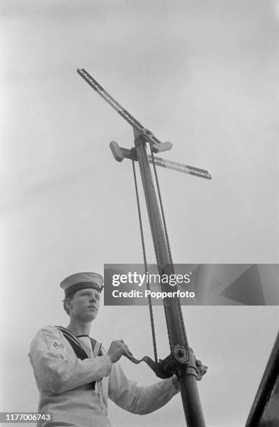 Signaller Photos and Premium High Res Pictures - Getty Images