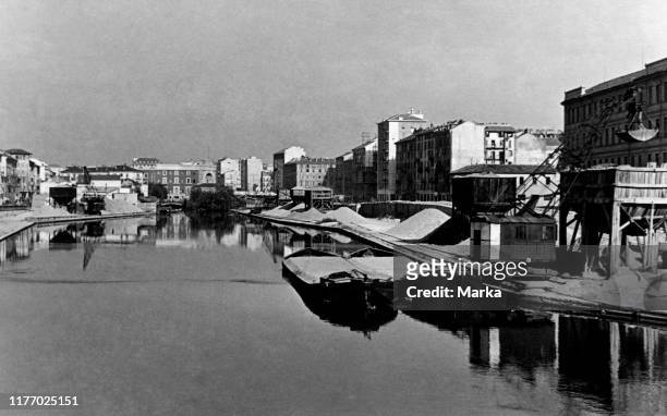 Wet dock. Porta ticinese. Milan. Lombardy. Italy 1946 1950.
