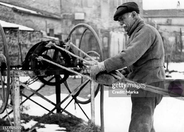 Rope-maker. 1910-20.