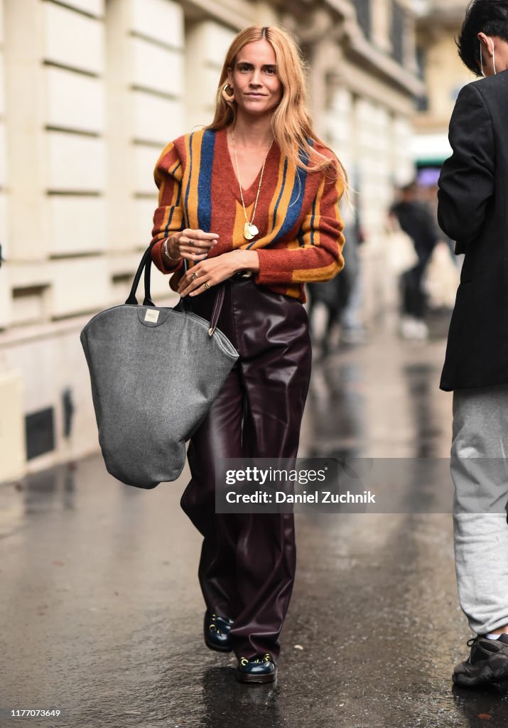 Street Style : Paris Fashion Week - Womenswear Spring Summer 2020 : Day Three