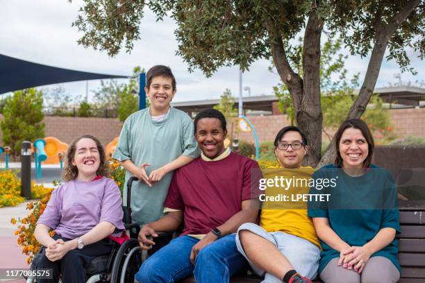 en grupp personer med funktionshinder - disability bildbanksfoton och bilder