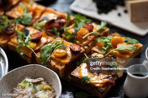 croque-monsieur - tosti stockfoto's en -beelden