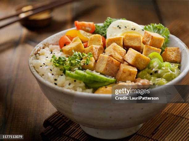 grilled tofu buddha bowl - quinoa meal stock pictures, royalty-free photos & images