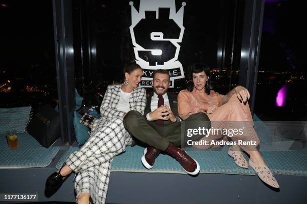 Peri Baumeister, Edin Hasanovic and Kim Riedle attend the premiere of the new Netflix series "Skylines" on September 25, 2019 in Frankfurt am Main,...