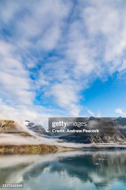 landschaft des glacier bay nationalparks - glacier bay national park stock-fotos und bilder