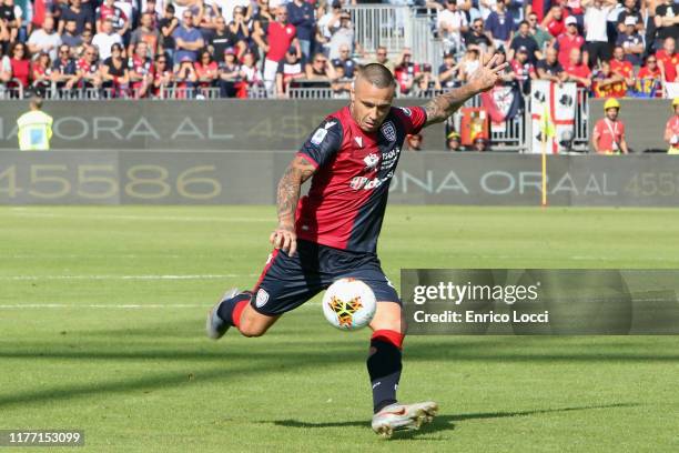 Radja Nainggolan of Cagliari scores his goal 1-0 during the Serie A match between Cagliari Calcio and SPAL at Sardegna Arena on October 20, 2019 in...