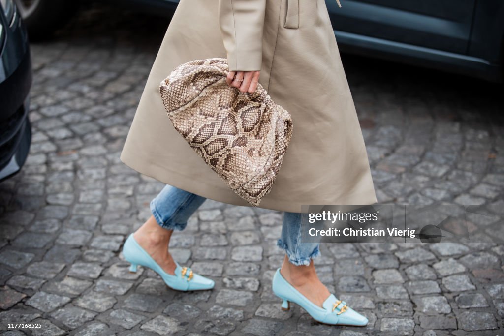 Street Style : Paris Fashion Week - Womenswear Spring Summer 2020 : Day Three