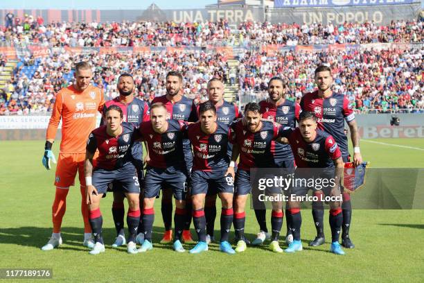 The players of Cagliari during the Serie A match between Cagliari Calcio and SPAL at Sardegna Arena on October 20, 2019 in Cagliari, Italy.