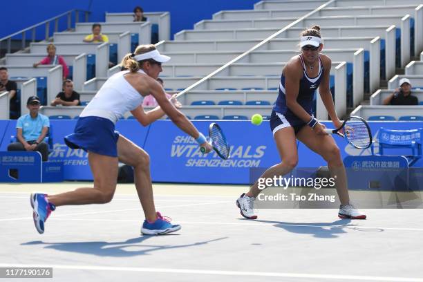 Nicoloe Melichar of USA and her partner Kveta Peschke of Czech Republic react during the match against Zhaoxuan Yang of China and Makoto Ninomiya of...