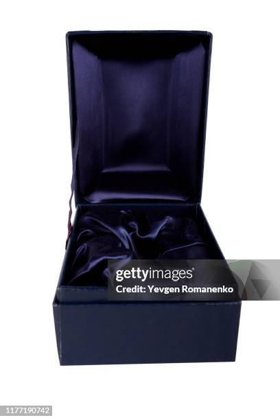 open blue jewelry box on white background - caixa de joias - fotografias e filmes do acervo