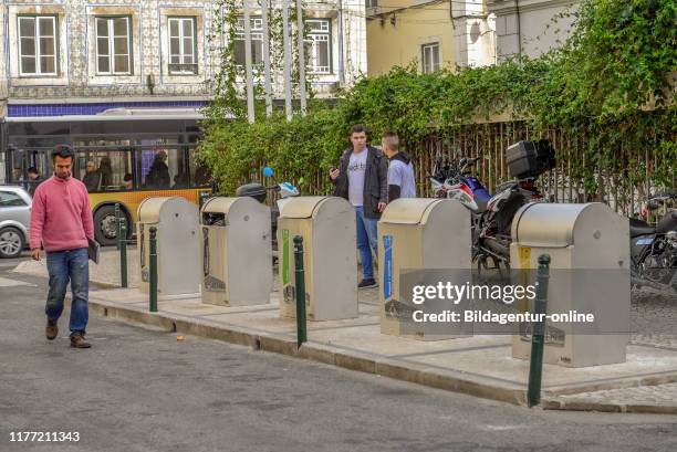 Garbage cans, Lisbon, Portugal, Muelltonnen, Lissabon.