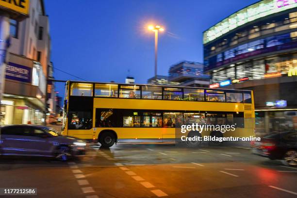 Night coach, Schlossstrasse, Steglitz, Berlin, Germany, Nachtbus, Germany.