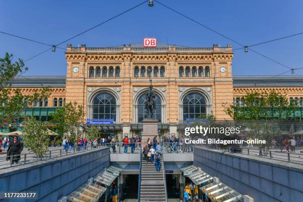 Central station, Ernst August's place, Niki-de-Saint-Phalle-Promenade, Bahnhofstrasse, Hannover, Lower Saxony, Germany, Hauptbahnhof,...