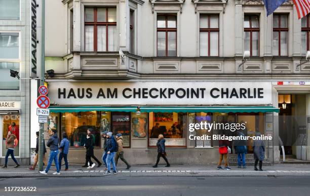 Checkp Point Charlie Inages 84 House At The Checkpoint Charlie Stock Photos, High-Res Pictures, and ...