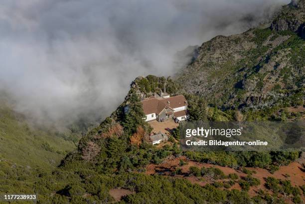 Mountain Lodge at Pico Ruivo, Central Mountains, Madeira, Portugal, Berghuette am Pico Ruivo, Zentralgebirge.