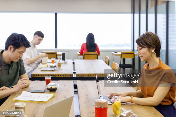 Lunchtime Job Office Lunch Time Photos and Premium High Res Pictures - Getty Images