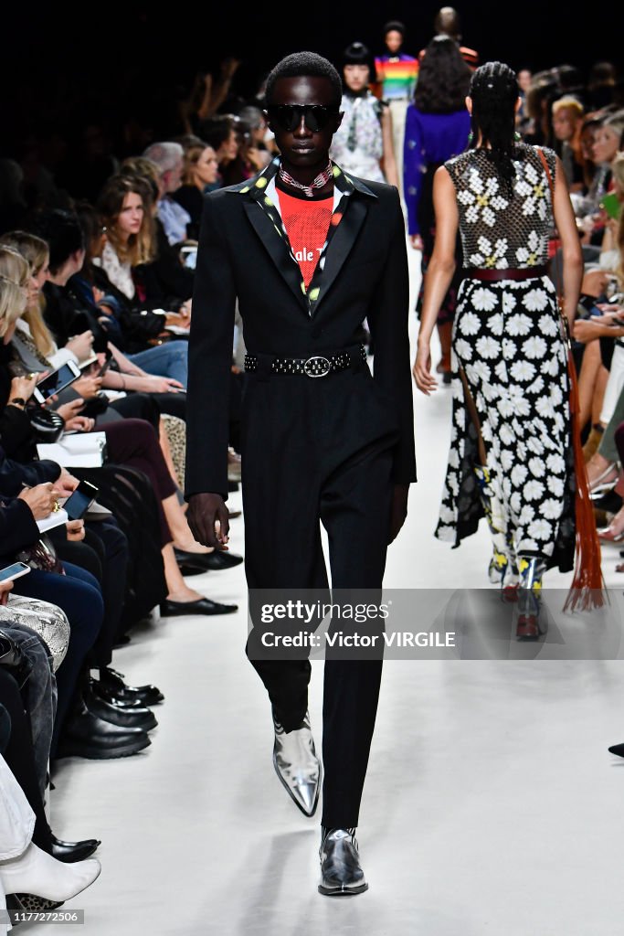 Paco Rabanne : Runway - Paris Fashion Week - Womenswear Spring Summer 2020