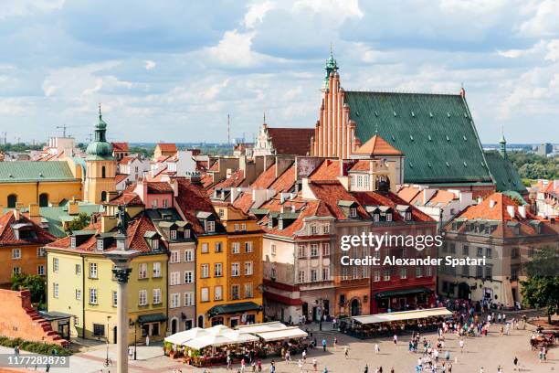 aerial view of warsaw old town skyline, poland - plaza del castillo varsovia fotografías e imágenes de stock