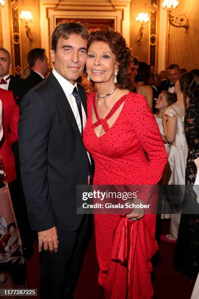 Sophia Loren and her son Carlo Ponti Jr. During the European Cultural Award 'Taurus' at Vienna State Opera on October 20, 2019 in Vienna, Austria.