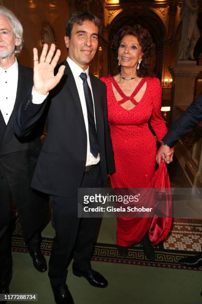 Sophia Loren and her son Carlo Ponti Jr. During the European Cultural Award 'Taurus' at Vienna State Opera on October 20, 2019 in Vienna, Austria.