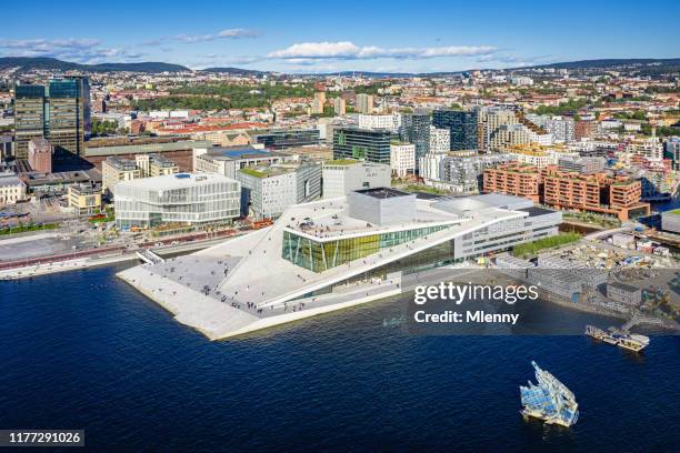 oslo operahuset norway harbor opera house luftbild - waterfront stock-fotos und bilder