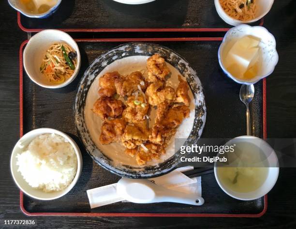 chūka karaage lunch meal - karaage stock pictures, royalty-free photos & images
