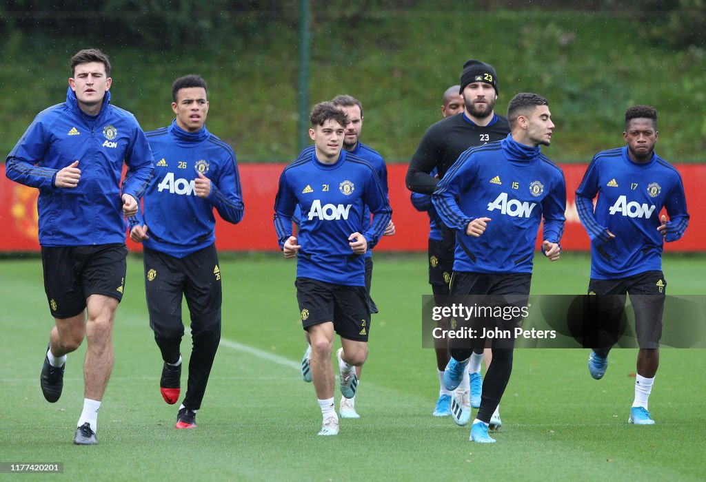 Manchester United Training and Press Conference