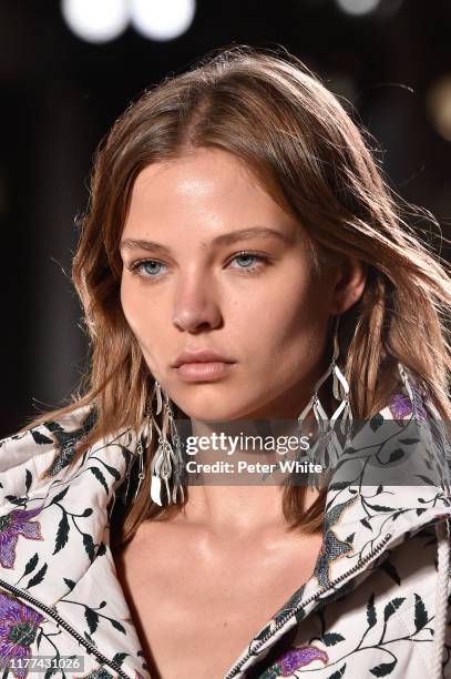 Alesya Kafelnikova walks the runway during the Isabel Marant Womenswear Spring/Summer 2020 show as part of Paris Fashion Week on September 26, 2019...