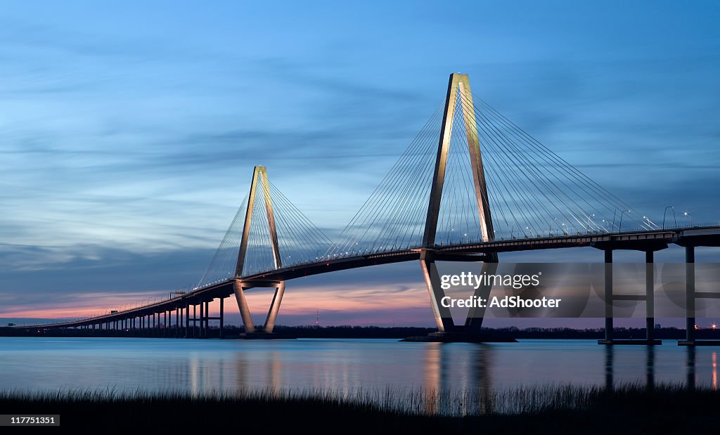 Ponte do Rio Cooper em Charleston, SC