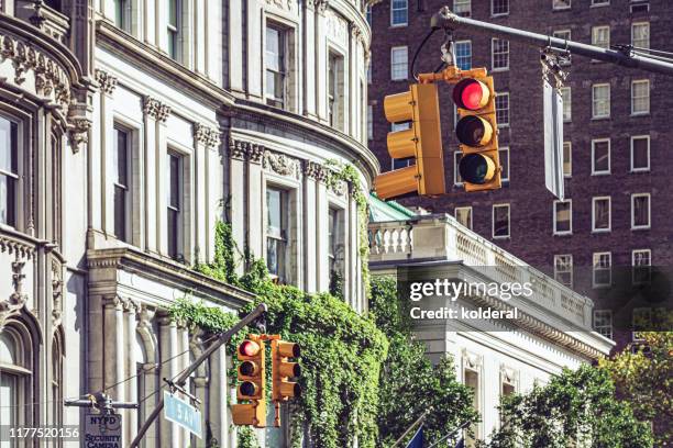 apartment buildings - madison_avenue fotografías e imágenes de stock