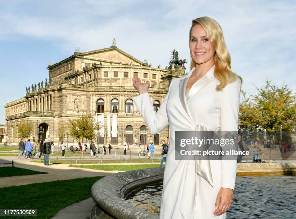 Brajudith Raker 780 Judith Rakers Photos Stock Photos, High-Res Pictures, and Images ...