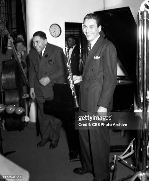 Saturday Night Swing Club, a CBS Radio music program. March 20, 1937. Pictured Left to right, Fats Waller and Artie Shaw, clarinet player.