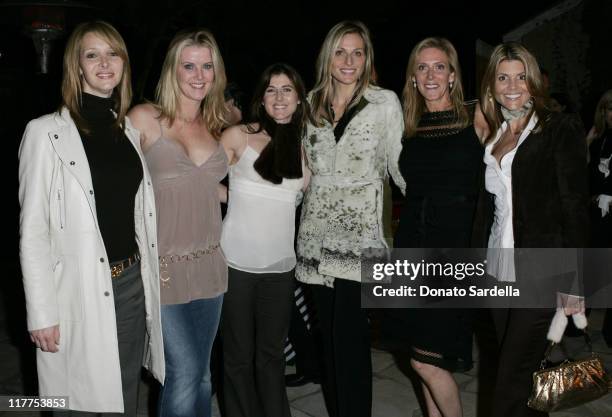 Lisa Kudrow,Maeve Quinlan, Kay O'Connell, Jamie Tisch, Janet Crown Petersen and Lori Loughlin