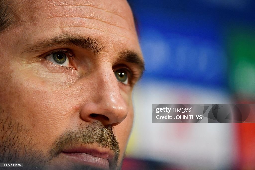 FBL-EUR-C1-CHELSEA-PRESSER
