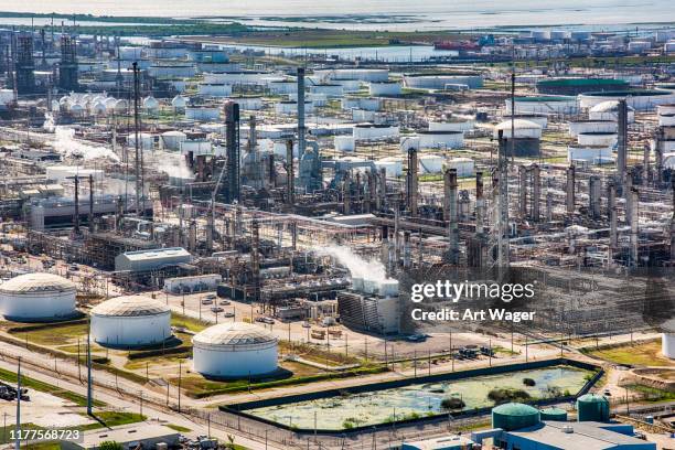 Houston Refineries Houston Refinery Photos and Premium High Res Pictures - Getty Images