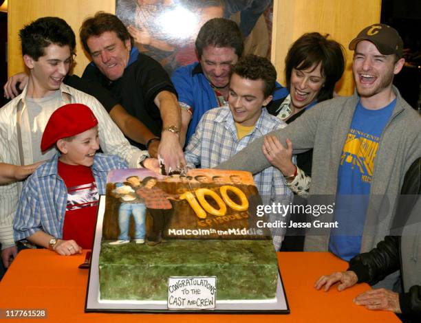 Justin Berfield, Erik Per Sullivan, Bryan Cranston, Linwood Boomer, Frankie Muniz, Jane Kaczmarek and Christopher Kennedy Masterson