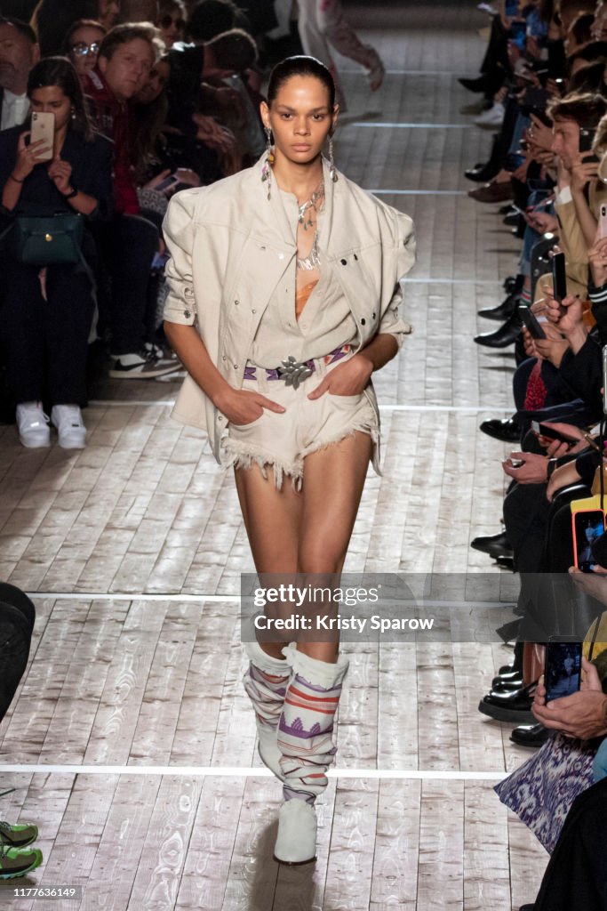 Isabel Marant : Runway - Paris Fashion Week - Womenswear Spring Summer 2020